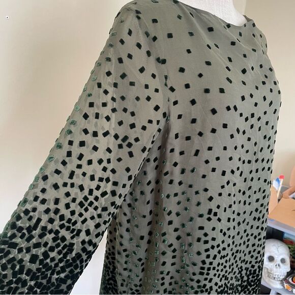 Doncaster Silk Rayon Blend Green Velvet Women's Blouse (Size 10) - Picture 6 of 9